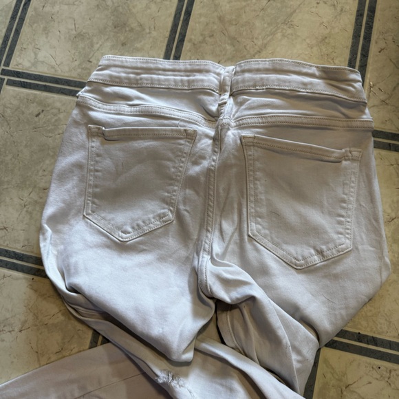 Great condition - stretchy - Picture 3 of 5